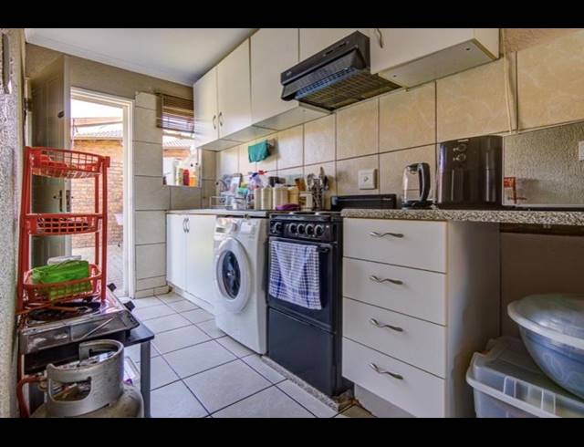 2 BEDROOM SIMPLEX FOR SALE IN BIRCH ACRES